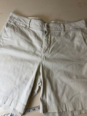 NYDJ Cream Straight Bermuda Shorts with Belt Loops